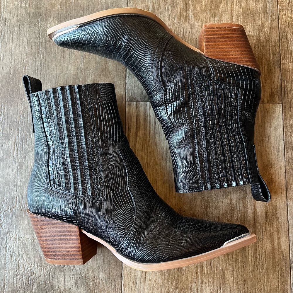 Womens Arider Girl Black Boots Size 9